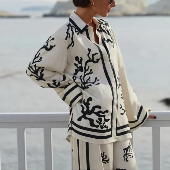 NWOT Coral Print Shirt and Pant Set in Off White - Picture 3 of 3
